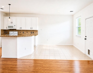 16659 Newglen Lane - Photo Thumbnail 6