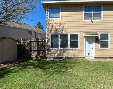 16659 Newglen Lane - Photo Thumbnail 22