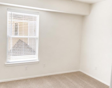 16659 Newglen Lane - Photo Thumbnail 18
