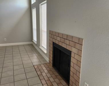 3002 Gilmar Drive - Photo Thumbnail 2