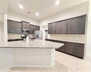 4827 San Gregorio Lane - Photo Thumbnail 6