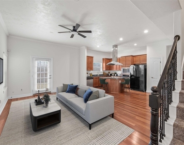 907 Mckinney Park Lane - Photo Thumbnail 10