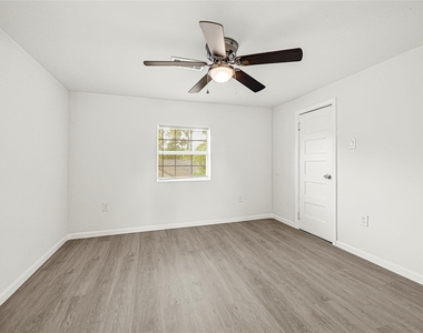 715 N 1st Street - Photo Thumbnail 18