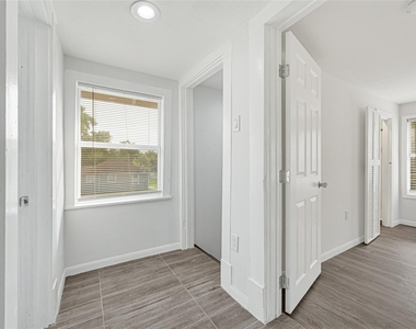 715 N 1st Street - Photo Thumbnail 20