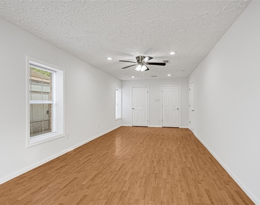 715 N 1st Street - Photo Thumbnail 11