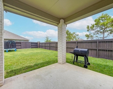 7735 Wrightwood Drive - Photo Thumbnail 24