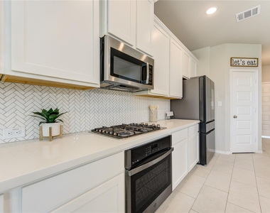 7735 Wrightwood Drive - Photo Thumbnail 5