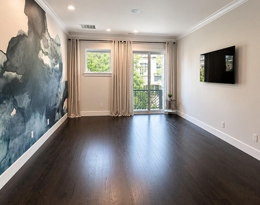2211 Worthington Street - Photo Thumbnail 16