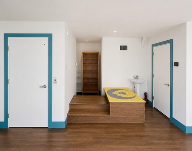 2211 Worthington Street - Photo Thumbnail 30