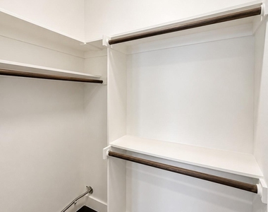 2211 Worthington Street - Photo Thumbnail 24