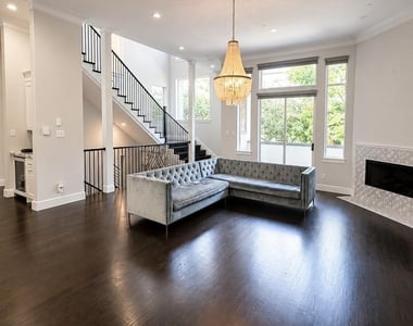 2211 Worthington Street - Photo Thumbnail 10