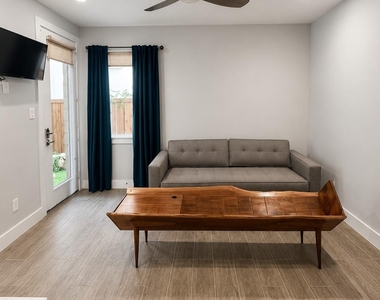 2211 Worthington Street - Photo Thumbnail 2