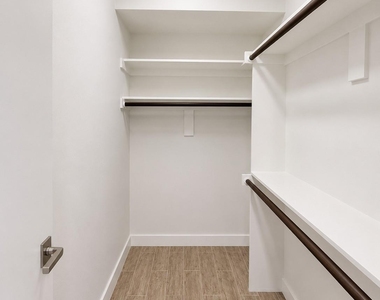 2211 Worthington Street - Photo Thumbnail 5
