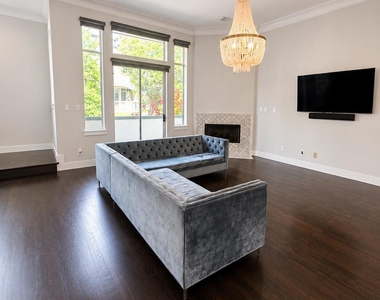 2211 Worthington Street - Photo Thumbnail 8