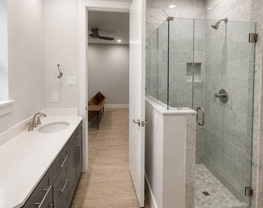 2211 Worthington Street - Photo Thumbnail 4