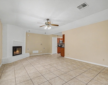 7315 Foxside Lane - Photo Thumbnail 7