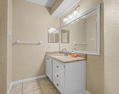 7315 Foxside Lane - Photo Thumbnail 31
