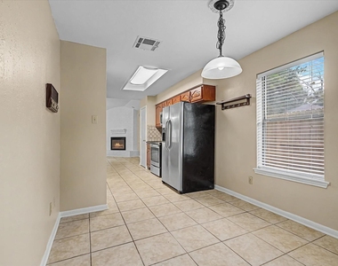 7315 Foxside Lane - Photo Thumbnail 17