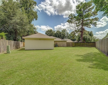 7315 Foxside Lane - Photo Thumbnail 38