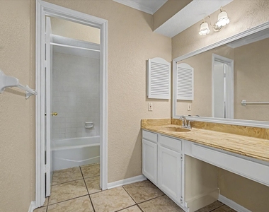 7315 Foxside Lane - Photo Thumbnail 22