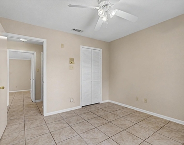 7315 Foxside Lane - Photo Thumbnail 28