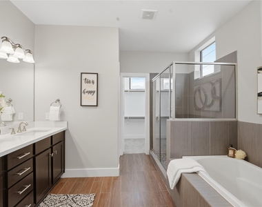 1420 Wilson Street - Photo Thumbnail 3