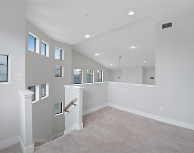 1420 Wilson Street - Photo Thumbnail 10