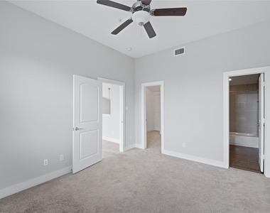 1420 Wilson Street - Photo Thumbnail 13