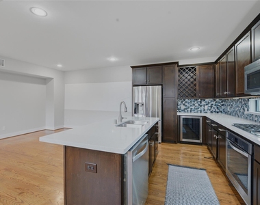 1420 Wilson Street - Photo Thumbnail 24