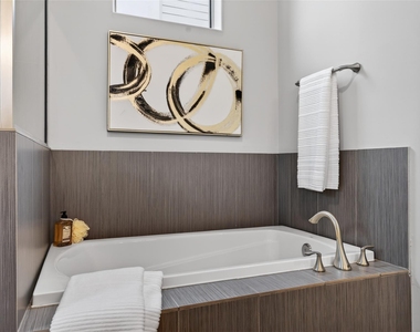 1420 Wilson Street - Photo Thumbnail 6