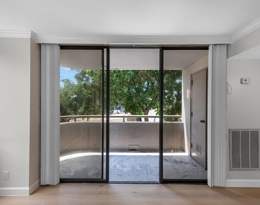 3525 Sage Rd - Photo Thumbnail 8