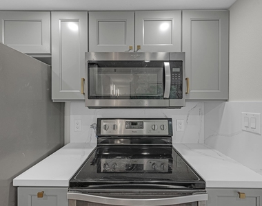 3525 Sage Rd - Photo Thumbnail 14