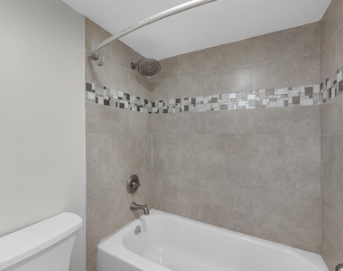 3525 Sage Rd - Photo Thumbnail 20