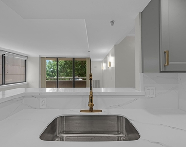 3525 Sage Rd - Photo Thumbnail 15