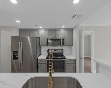 3525 Sage Rd - Photo Thumbnail 13