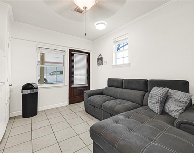 2809 Tooke Street - Photo Thumbnail 2
