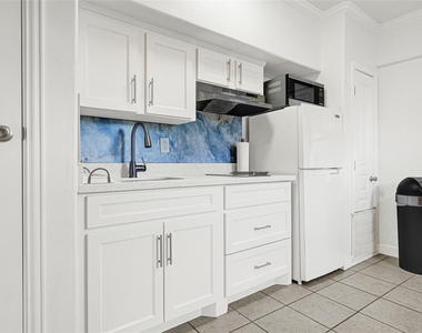 2809 Tooke Street - Photo Thumbnail 3