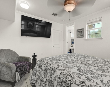 2809 Tooke Street - Photo Thumbnail 5