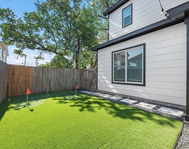 2210 Wipprecht Street - Photo Thumbnail 14