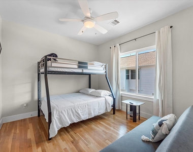 2210 Wipprecht Street - Photo Thumbnail 12