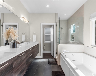 2210 Wipprecht Street - Photo Thumbnail 5