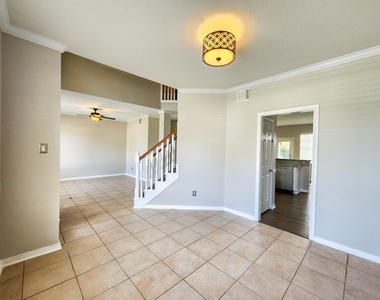 2412 N Mission Circle - Photo Thumbnail 5
