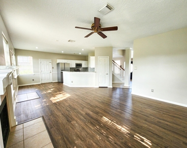 2412 N Mission Circle - Photo Thumbnail 12