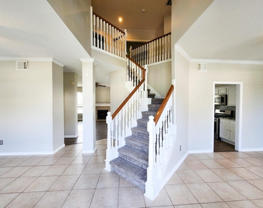 2412 N Mission Circle - Photo Thumbnail 2