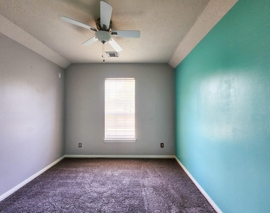 2412 N Mission Circle - Photo Thumbnail 25