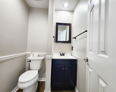 2412 N Mission Circle - Photo Thumbnail 13