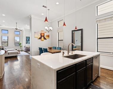 1708 Dart Street - Photo Thumbnail 10