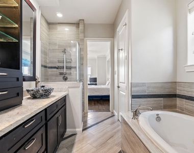 1708 Dart Street - Photo Thumbnail 14