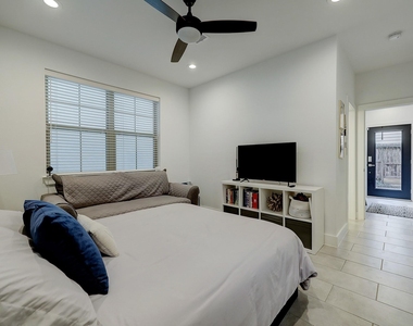 4214 Eli Street - Photo Thumbnail 6
