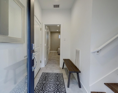 4214 Eli Street - Photo Thumbnail 4